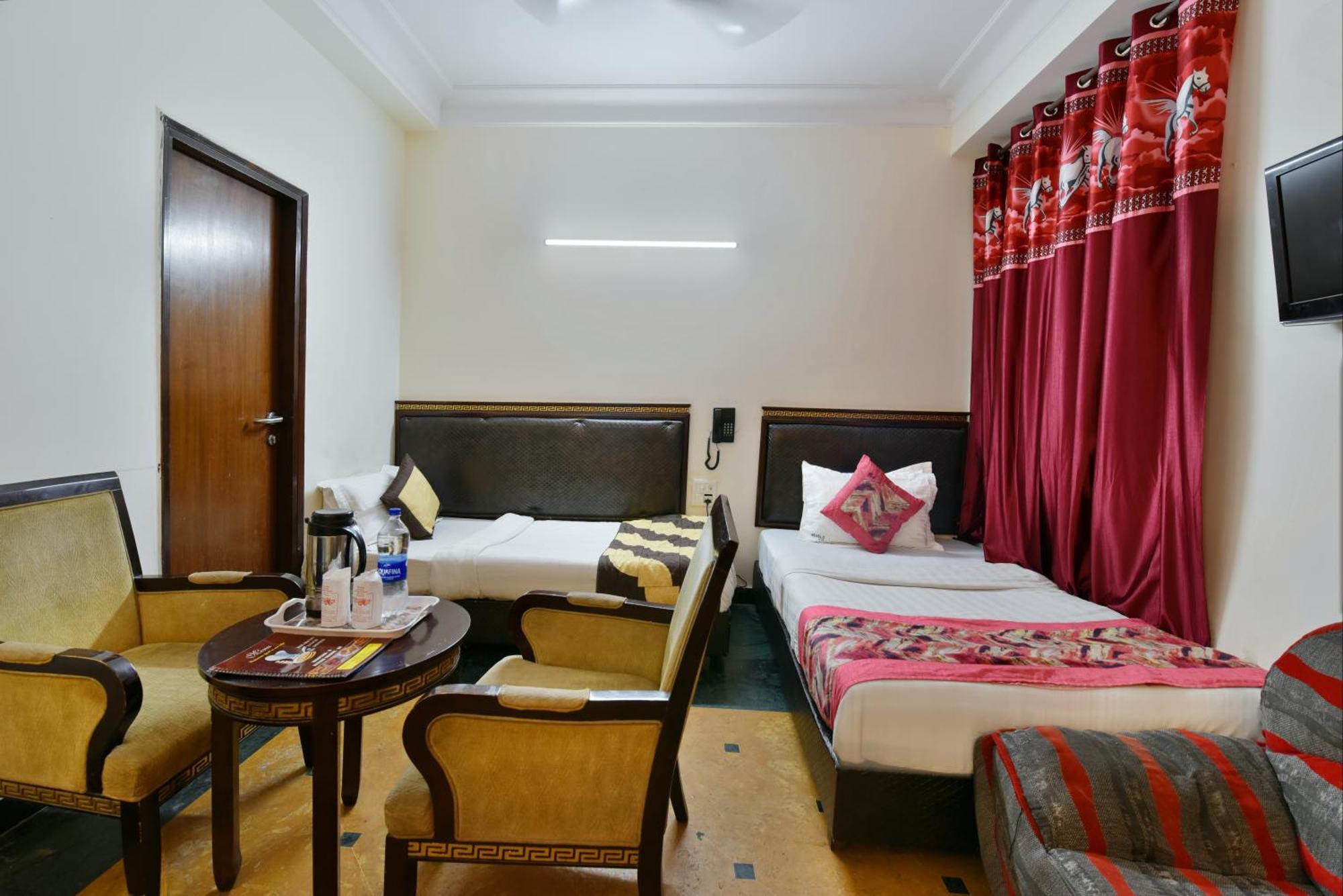 Hotel Express นิวเดลี ภายนอก รูปภาพ