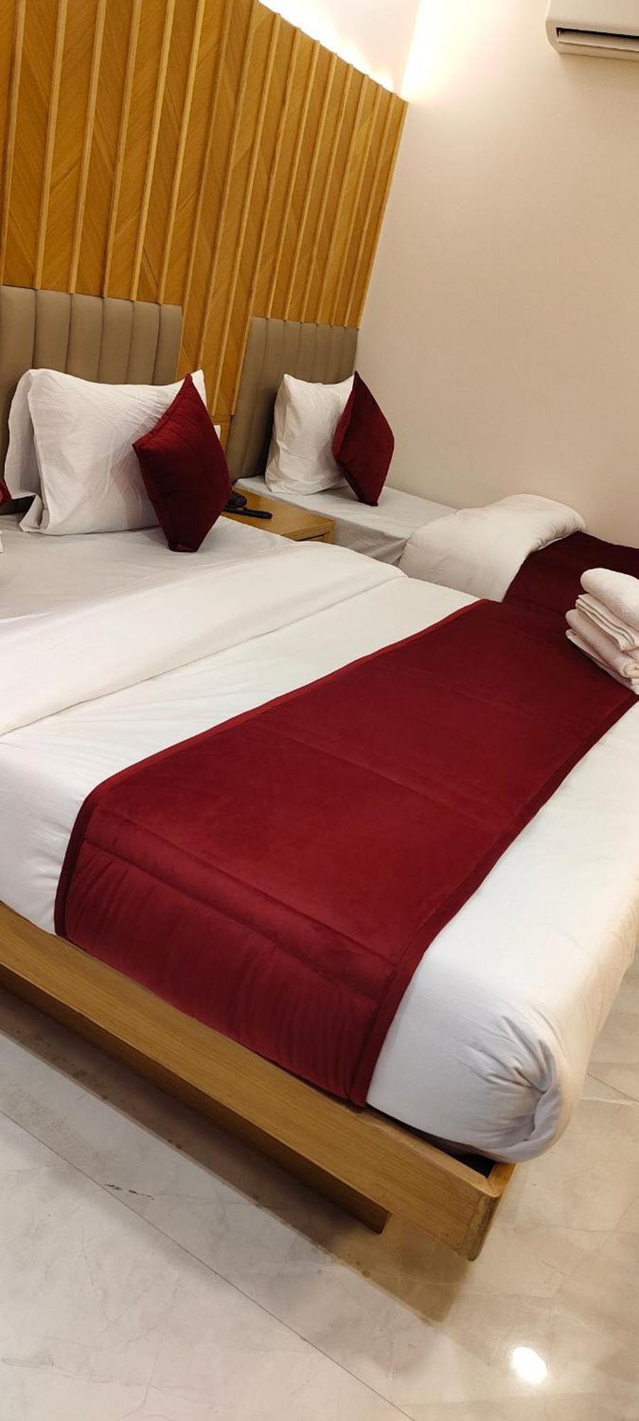 Hotel Express นิวเดลี ภายนอก รูปภาพ